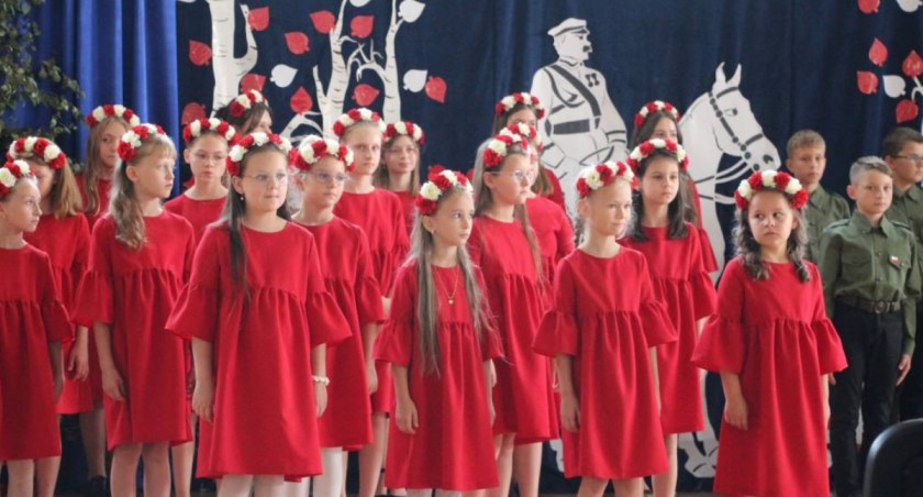 Zdjęcie: Dzień Patrona w Szkole Podstawowej w Rutkach-Kossakach