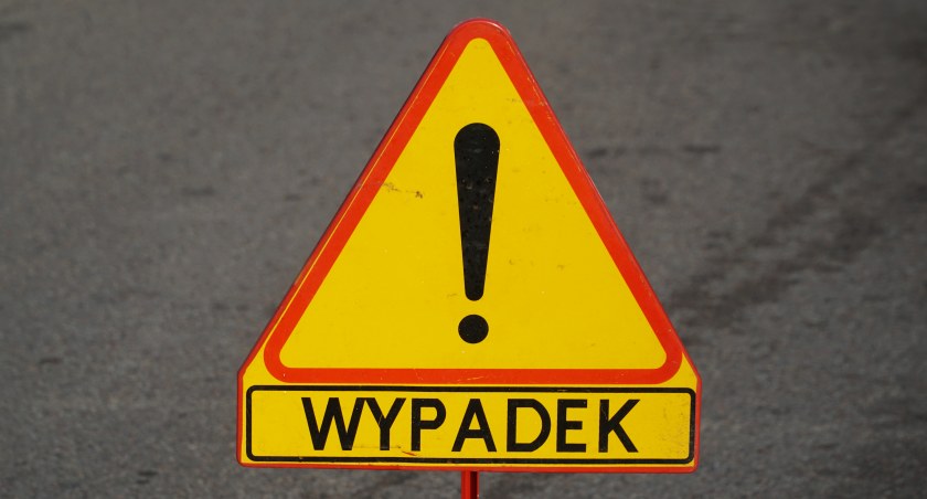 wypadki drogowe , Wypadek Sprawca uciekł miejsca zdarzenia - zdjęcie, fotografia