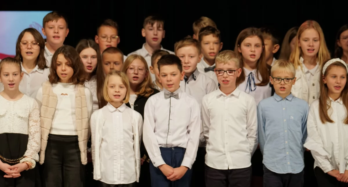 Zdjęcie: IV Ogólnopolski Festiwal Piosenki i Pieśni Patriotycznej „Ta, co nie zginęła”