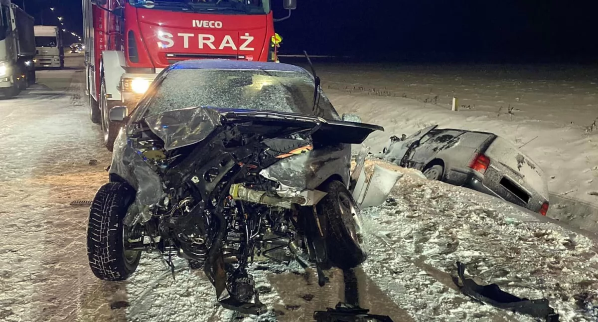 zdjęcie: wypadek na DK63, fot. OSP Zbrzeźnica