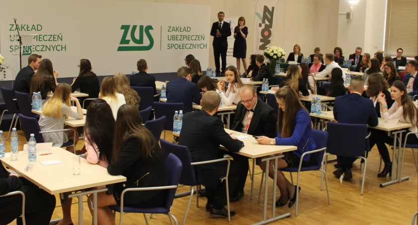 Zdjęcie: Olimpiada z wiedzy o ubezpieczeniach społecznych