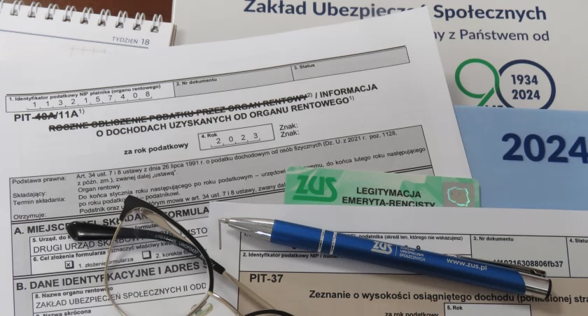 Zdjęcie: deklaracje podatkowe ZUS