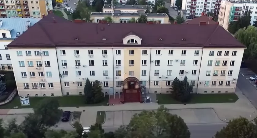inwestycje, Prawie modernizację energetyczną budynku urzędów - zdjęcie, fotografia