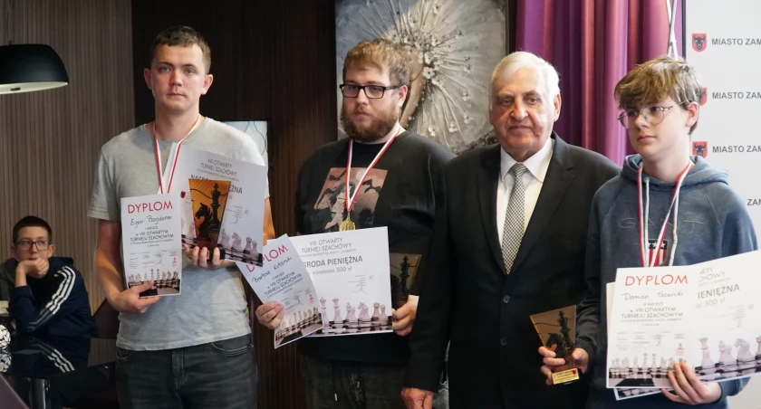 zdjęcie: Egor Bogdanov, Bartosz Kotarski i Dorian Sawicki