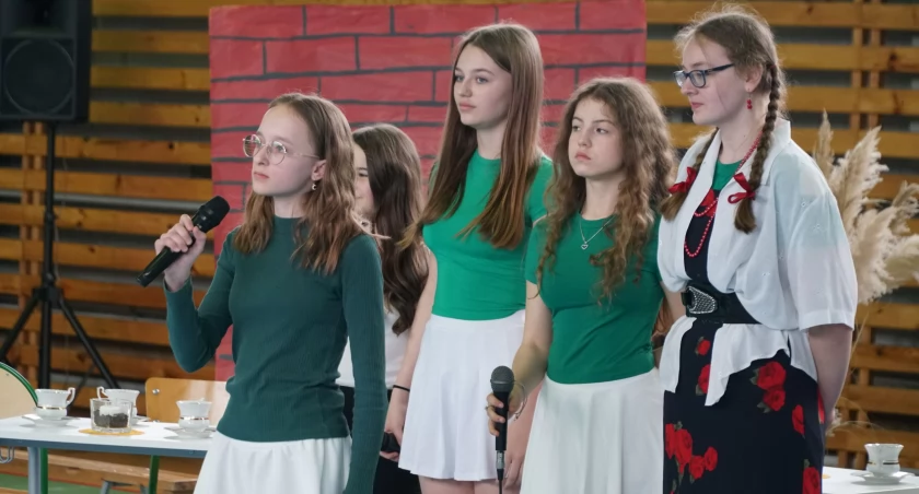 zdjęcie: Święto Patrona w Szkole Podstawowej w Osowcu