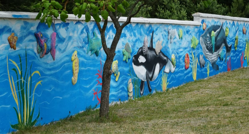 zdjęcie: mural w OSW Długobórz