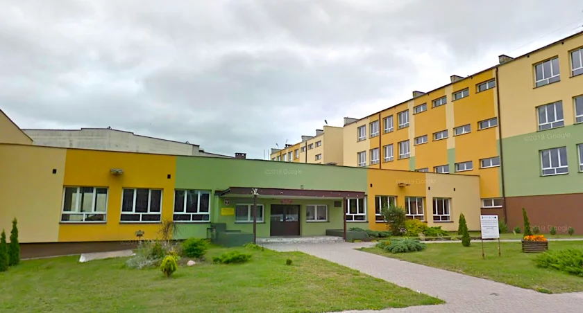 zdjęcie: Szkoła Podstawowa w Rutkach-Kossakach