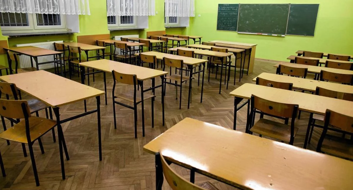 edukacja, Zdalne nauczanie września jednej szkół naszym regionie - zdjęcie, fotografia
