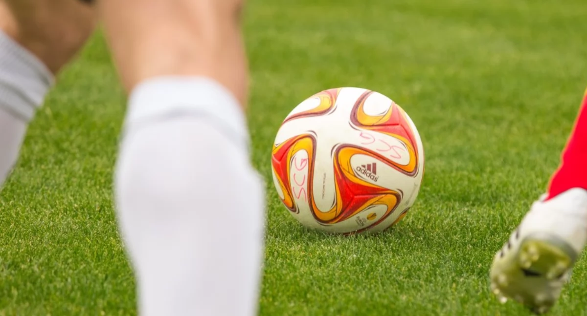 piłka nożna futsal, Olimpia Zambrów przegrywa Cresovią Siemiatycze - zdjęcie, fotografia