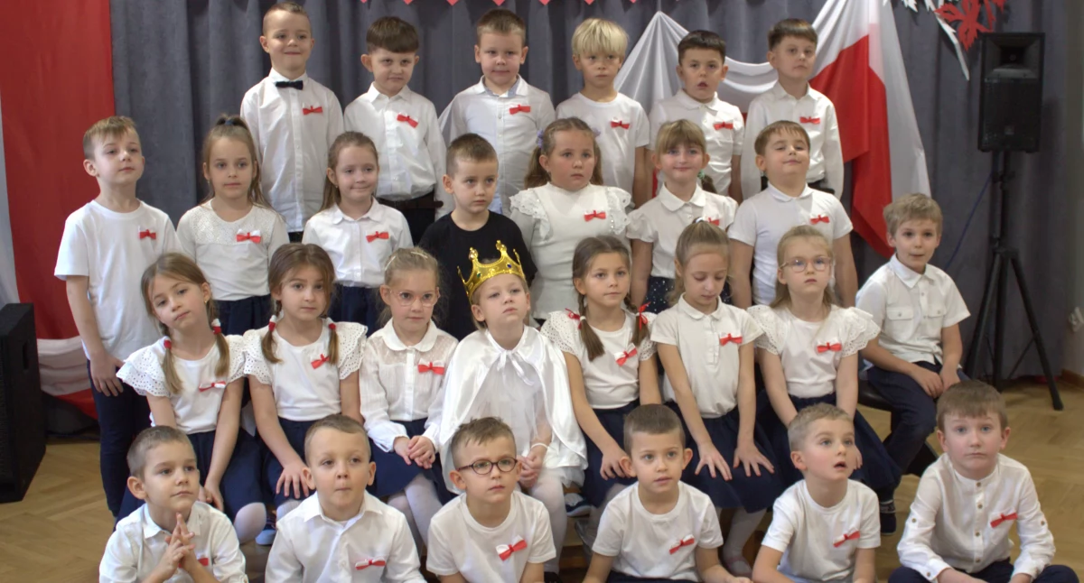 edukacja, Poranek Patriotyczny Miejskim Przedszkolu Akademia Malucha Zambrowie [FOTO+VIDEO] - zdjęcie, fotografia