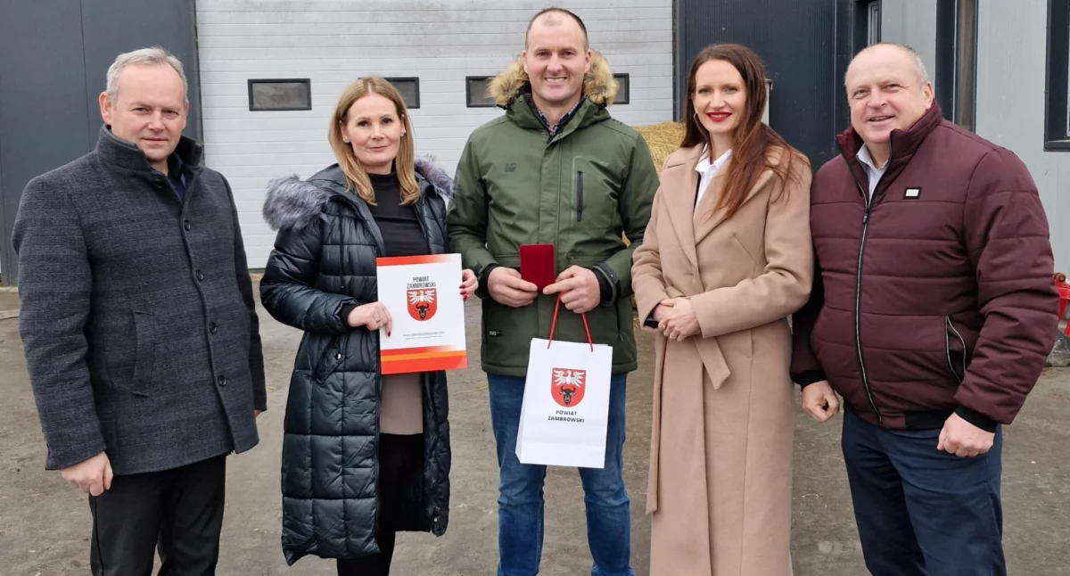 rolnictwo, Arkadiusz Bączykowie nagrodzeni osiągnięcia rolnictwie [FOTO] - zdjęcie, fotografia