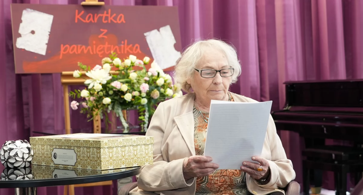 zdjęcie: Anna Bura, Kartka z pamiętnika studenta Uniwersytetu Trzeciego Wieku