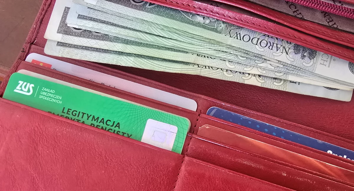  biznes i praca, Waloryzacja trzynasta emerytura zakończył wysyłkę decyzji - zdjęcie, fotografia