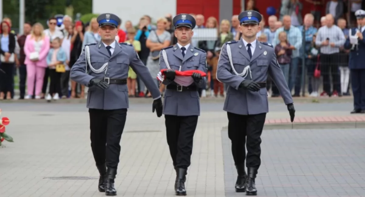 policja, Policjanci mają swój dzień Dzisiaj Święto Policji - zdjęcie, fotografia