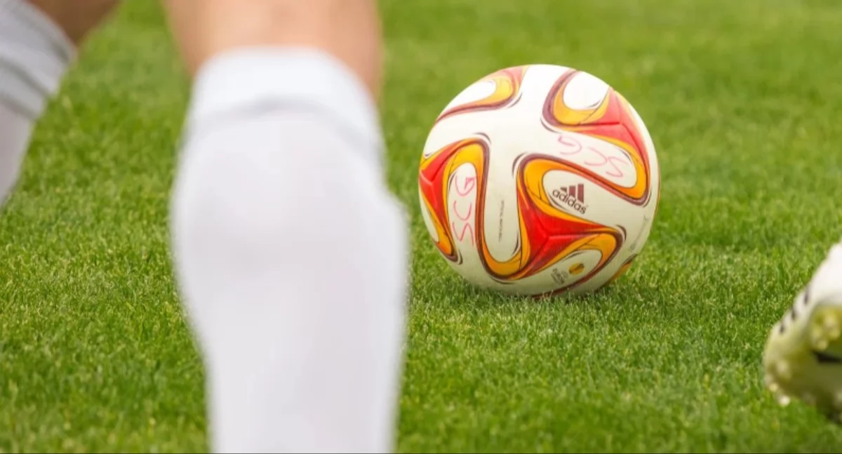 piłka nożna futsal, Dobra passa przerwana pierwsza porażka Olimpii Zambrów sezonie - zdjęcie, fotografia