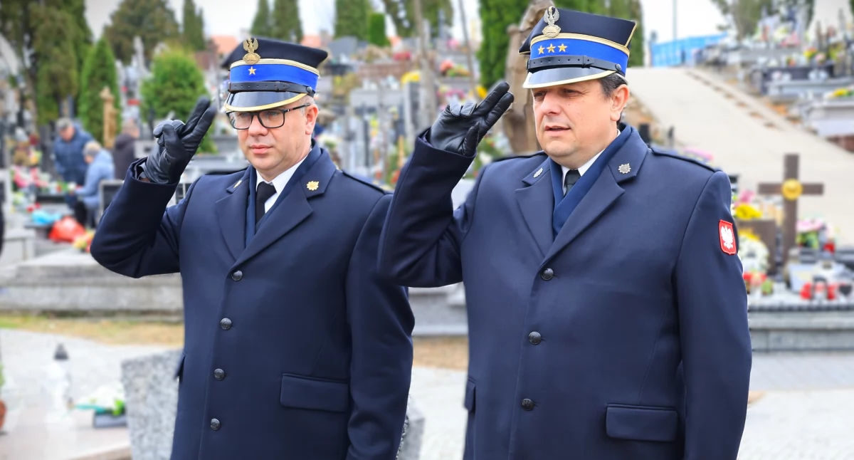 Strażacy oddali hołd poległym [FOTO]