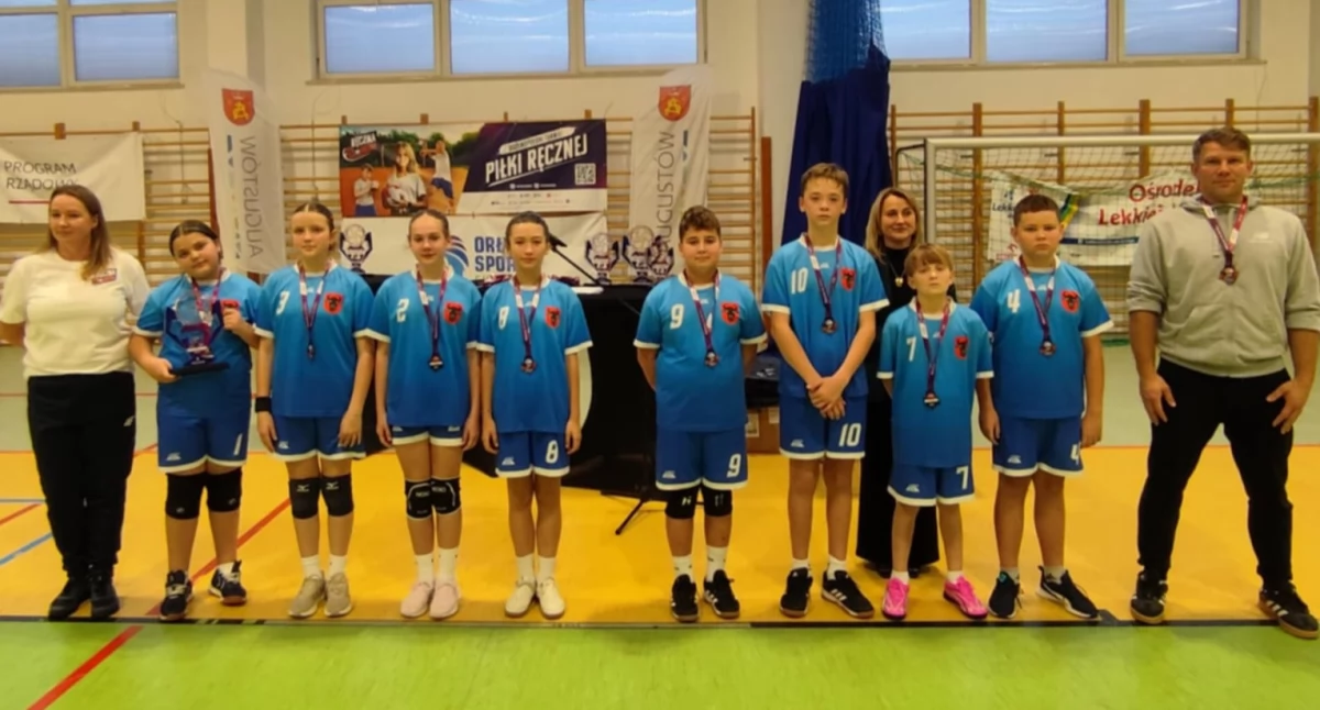 Szczypiorniści z SP4 wicemistrzami województwa podlaskiego [FOTO]