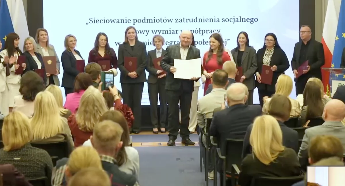 wydarzenia, Kierownik Karol Kossakowski otrzymał nominację Zatrudnienia Socjalnego [FOTO] - zdjęcie, fotografia