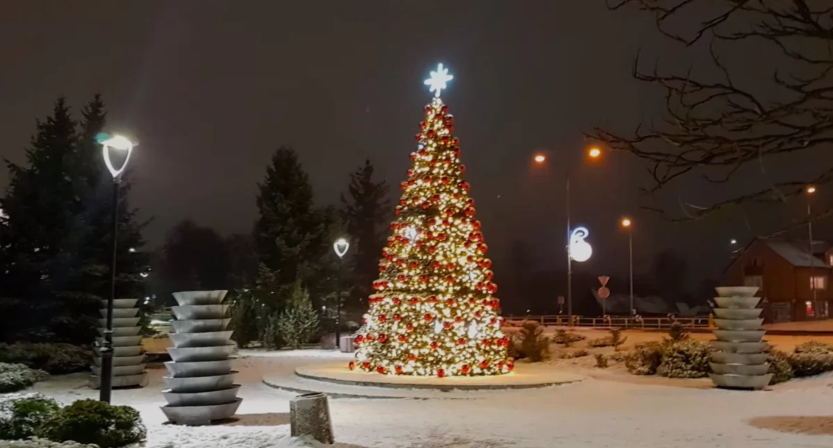 Już niebawem rozbłysną dwie zambrowskie choinki!