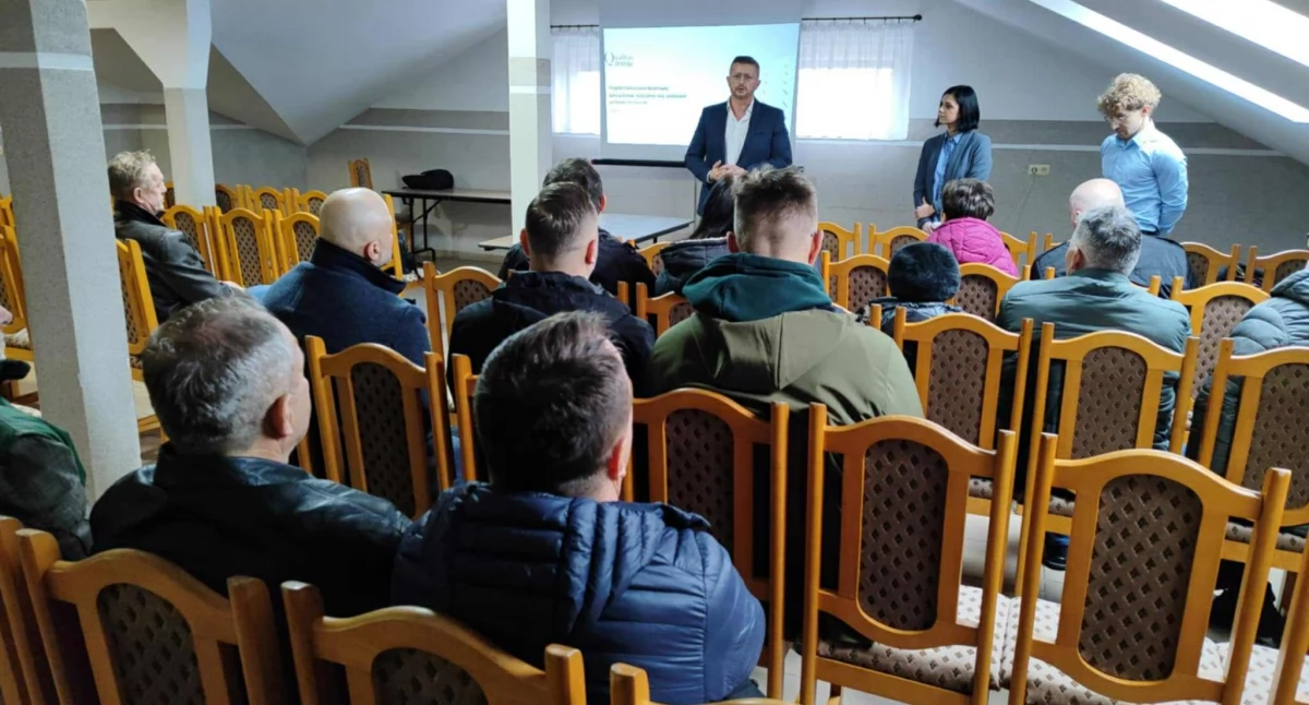 Spotkanie informacyjne o planach budowy elektrowni wiatrowej w Kołakach Kościelnych [FOTO]