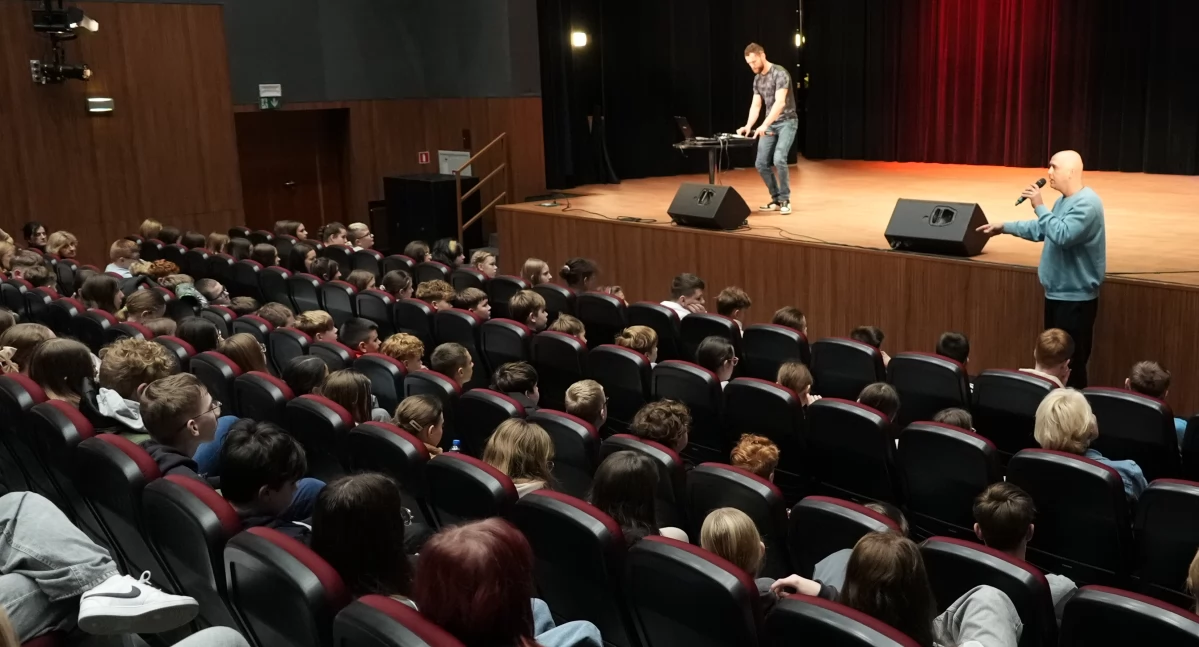 "Wyrwani z Niewoli" spotkali się z uczniami SP5 w Zambrowie [FOTO+VIDEO]