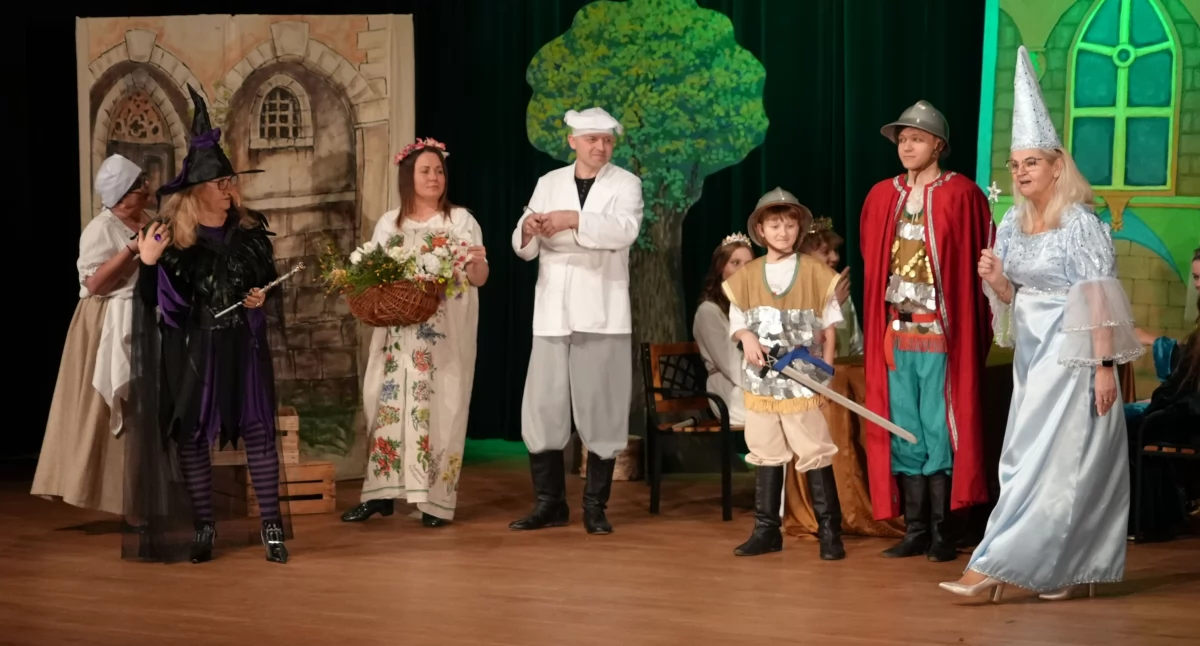 Mikołajki artystyczne w wykonaniu Teatru Form Różnych [FOTO+VIDEO]