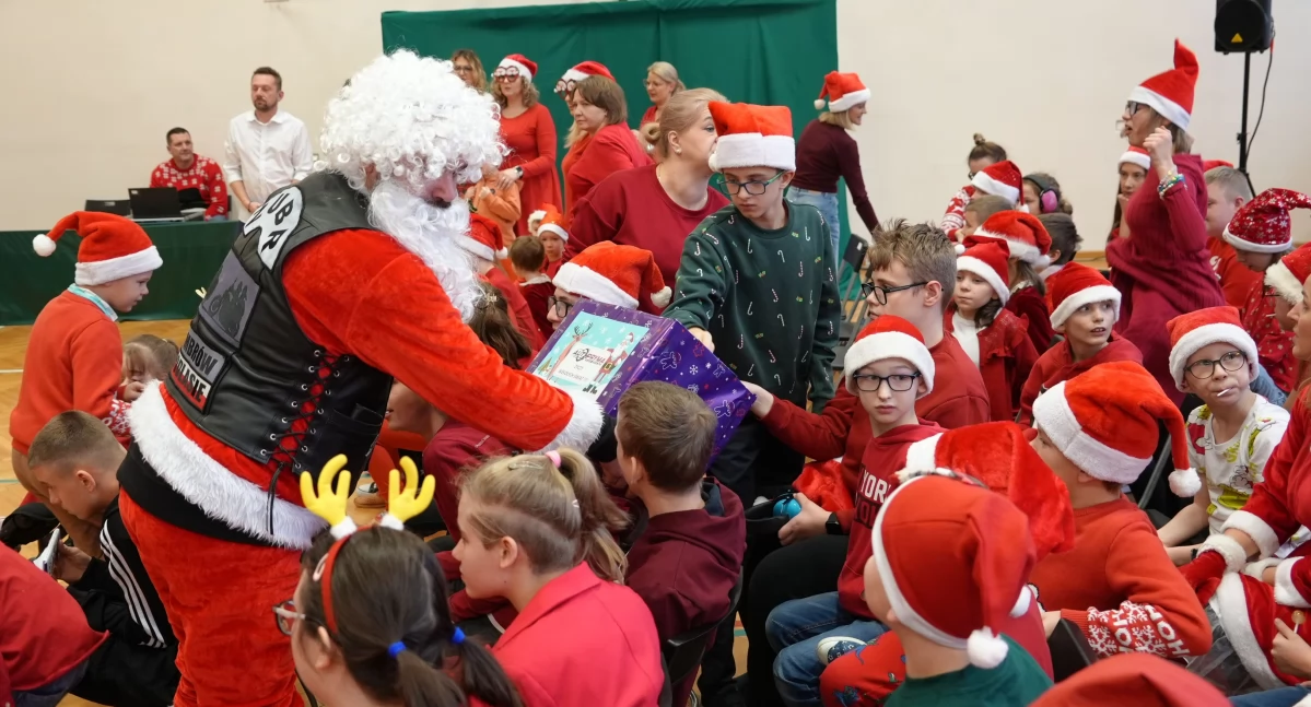 święta, Mikołaje motocyklach odwiedzili podopiecznych Długoborzu [VIDEO+FOTO] - zdjęcie, fotografia