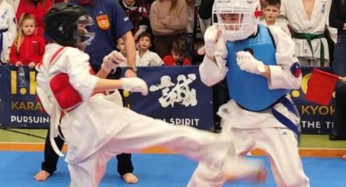 karate i sztuki walki, Medalowo Mikołajkowy Turniej Karate Kyokushin Narewce [FOTO] - zdjęcie, fotografia