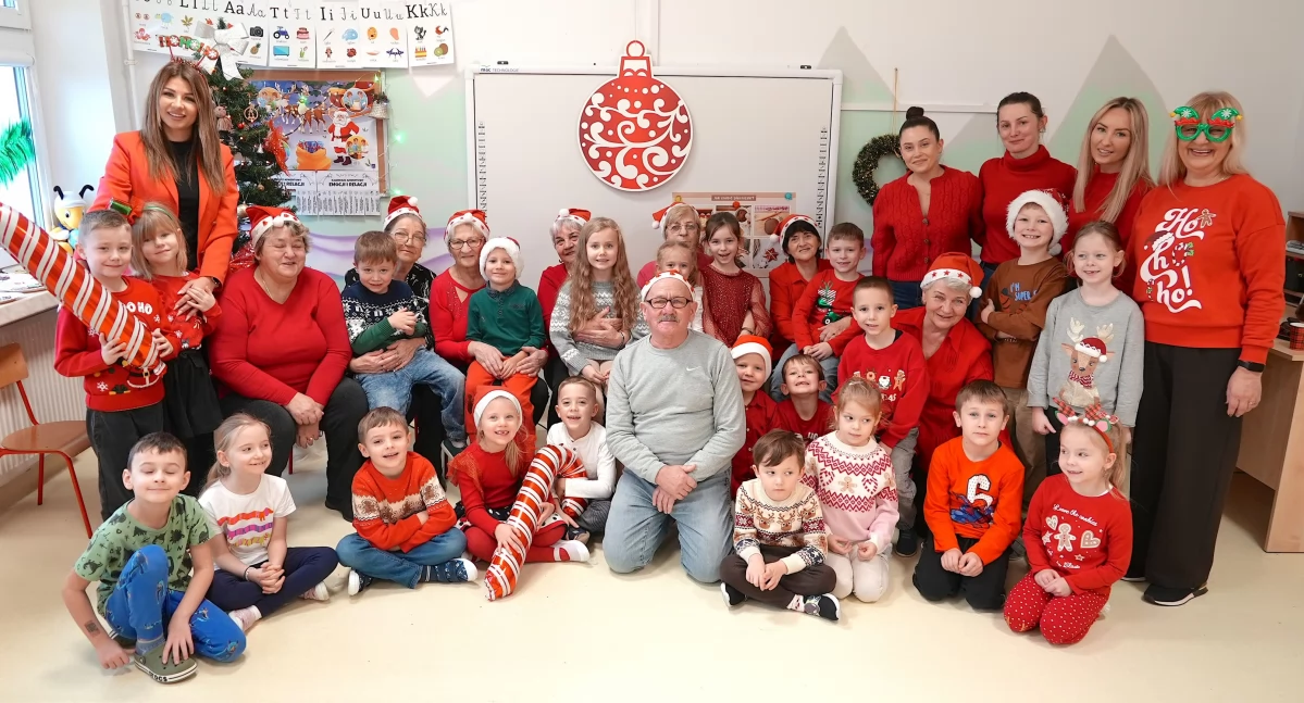 święta, Mikołaje Klubu Seniora wizytą przedszkolaków [FOTO+VIDEO] - zdjęcie, fotografia