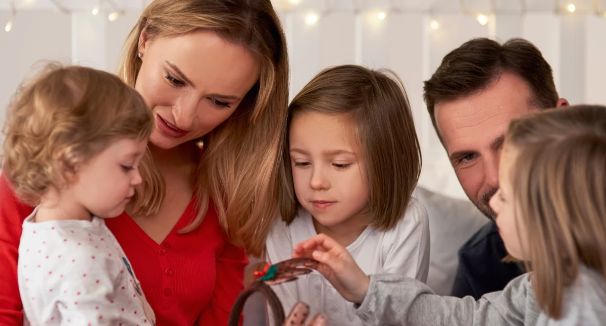  biznes i praca, początku wypłacił ponad miliardy złotych ramach świadczenia wychowawczego - zdjęcie, fotografia