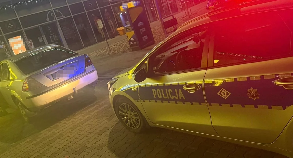 policja, Świadkowie uniemożliwili dalszą jazdę pijanemu kierowcy Mężczyzna miał promila alkoholu organizmie - zdjęcie, fotografia