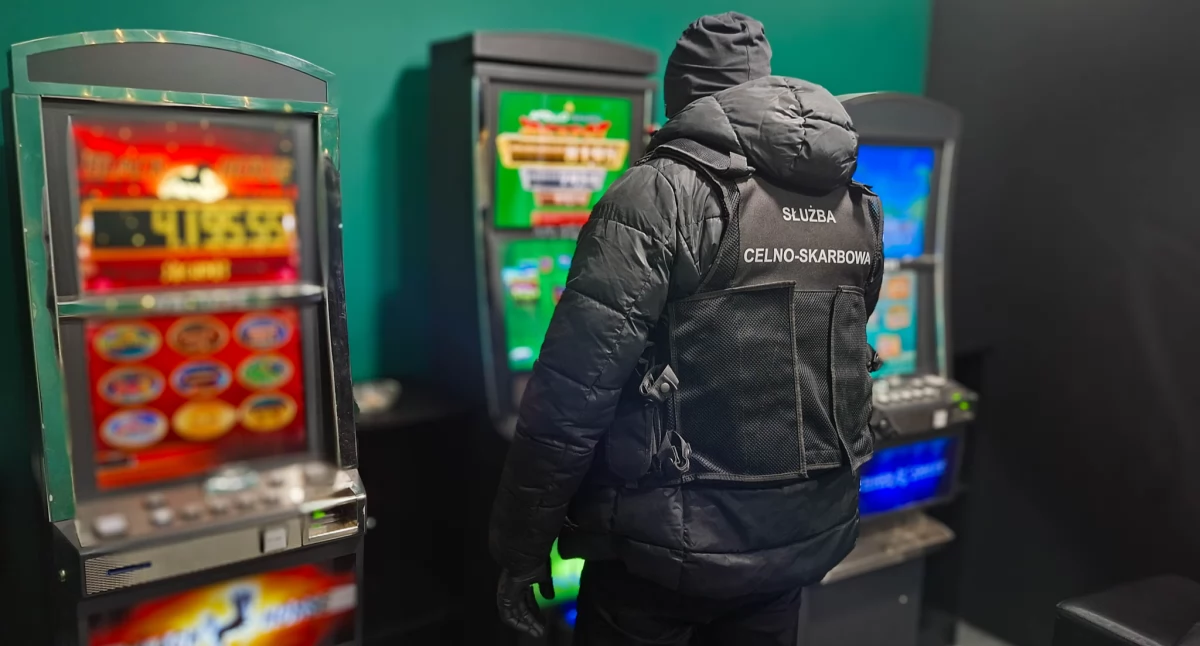 z regionu, Podlaska zabezpieczyła nielegalnych automatów hazardowych [FOTO] - zdjęcie, fotografia