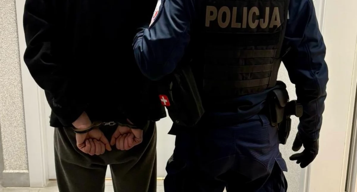 policja, Dwóch poszukiwanych zostało zatrzymanych przez zambrowskich policjantów - zdjęcie, fotografia