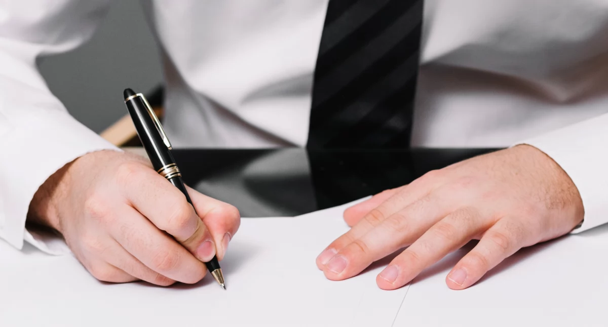  biznes i praca, Zaświadczenia stażowe odręcznego elektronicznego podpisu ważne - zdjęcie, fotografia