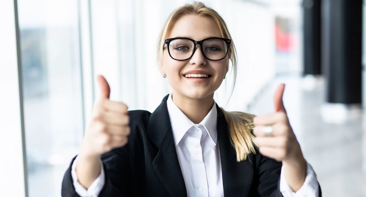  biznes i praca, wydaje zaświadczenia „stażowe” Ponad złożonych wniosków pierwszym miesiącu - zdjęcie, fotografia