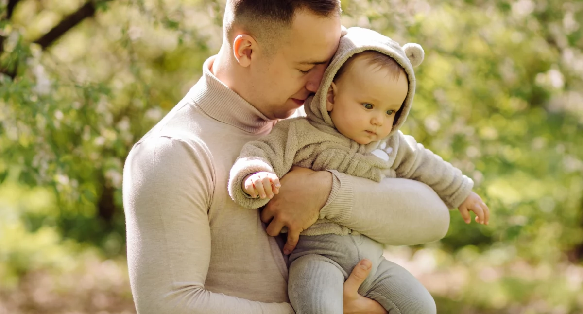  biznes i praca, Coraz więcej ojców korzysta zasiłku macierzyńskiego - zdjęcie, fotografia