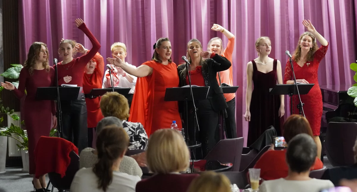 zdjęcie: występ zespołu Muzyczne Marzenia