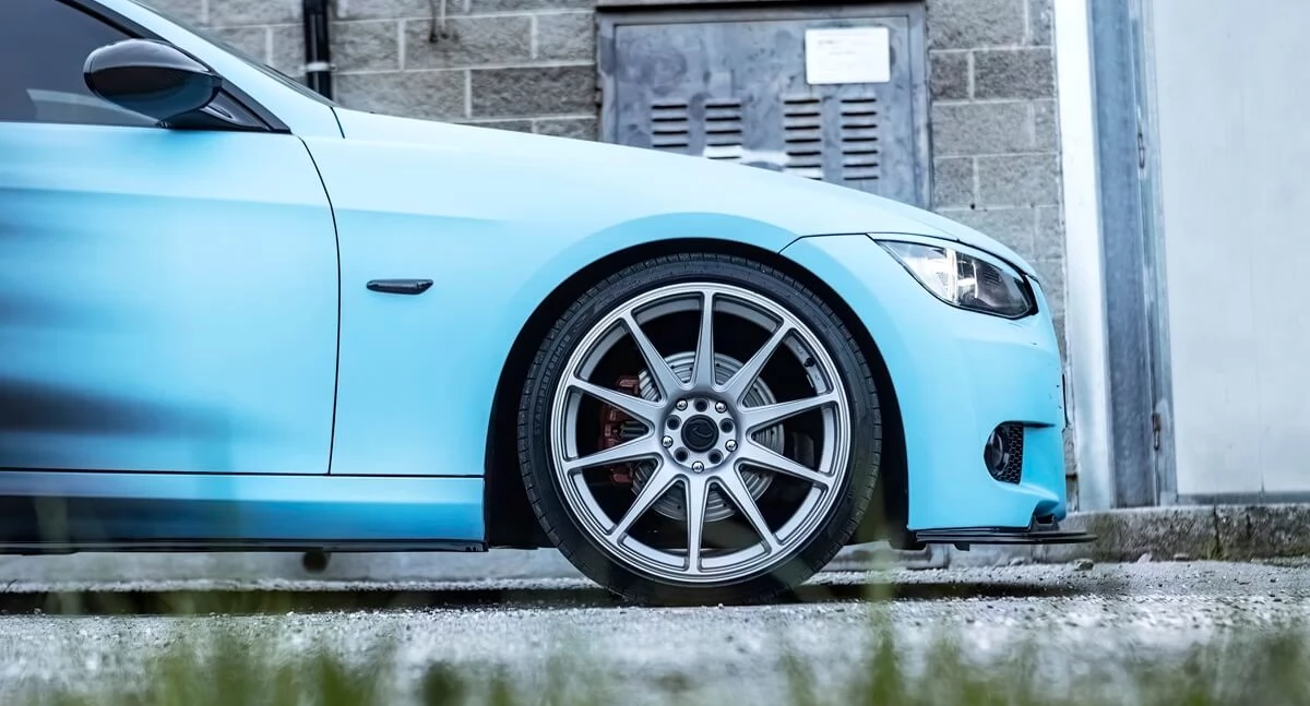 artykuł sponsorowany, Polecane opony całoroczne najlepsze modele popularnych rozmiarach - zdjęcie, fotografia