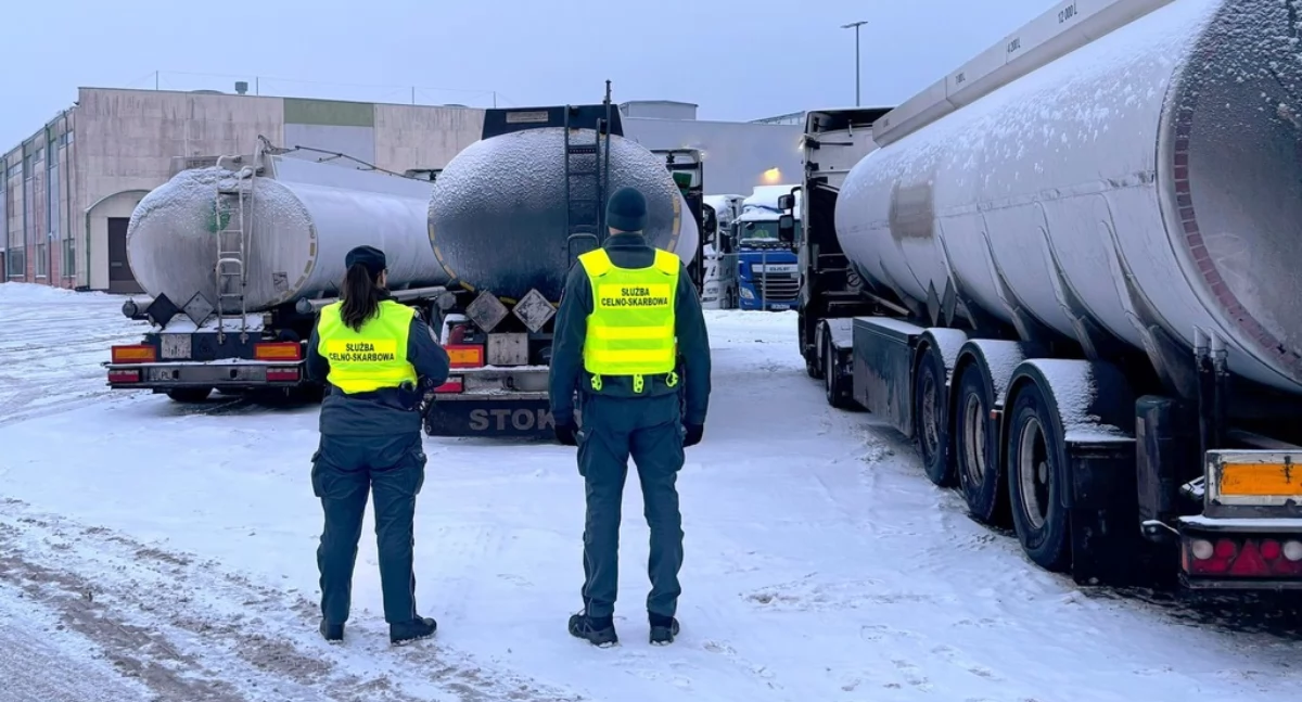 z regionu, Podlaska udaremniła nielegalny przewóz litrów paliwa - zdjęcie, fotografia