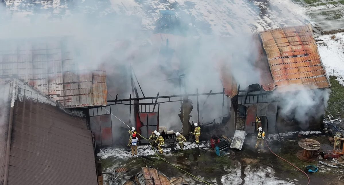 zdjęcie: pożar budynków gospodarczych w gminie Rutki