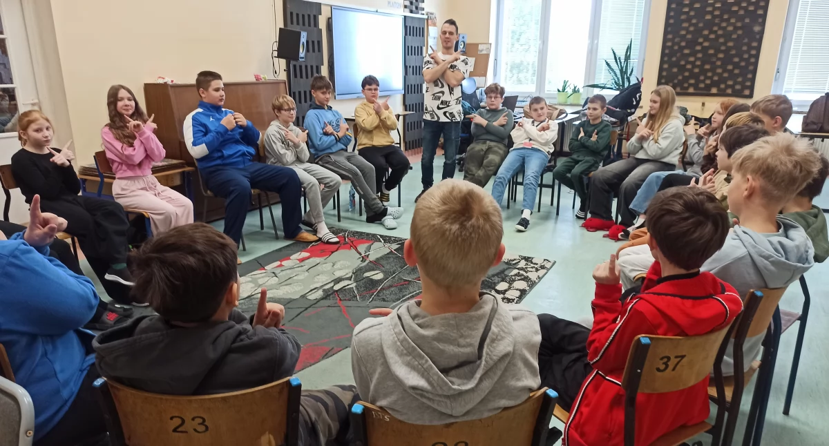 edukacja, Uczniowie Piątki przeciwko hejtowi Warsztaty profilaktyczne [FOTO] - zdjęcie, fotografia