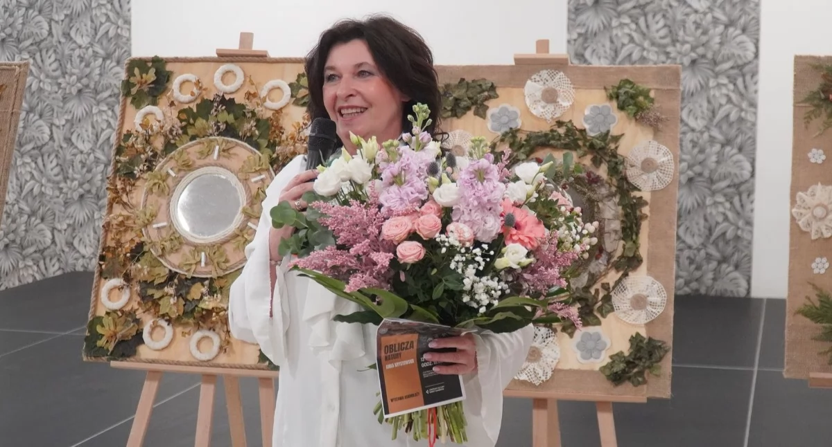 wernisaże spotkania, Wystawa asamblaży “Oblicza natury” Krystkowskiej [FOTO] - zdjęcie, fotografia