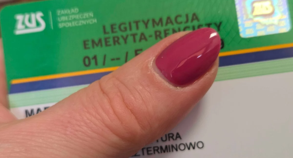  biznes i praca, Raport wiekiem rośnie liczba tytułu niezdolności pracy - zdjęcie, fotografia