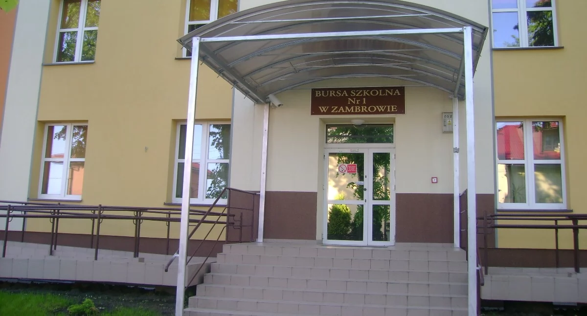  biznes i praca, Uwaga potrzebny dyrektor! - zdjęcie, fotografia