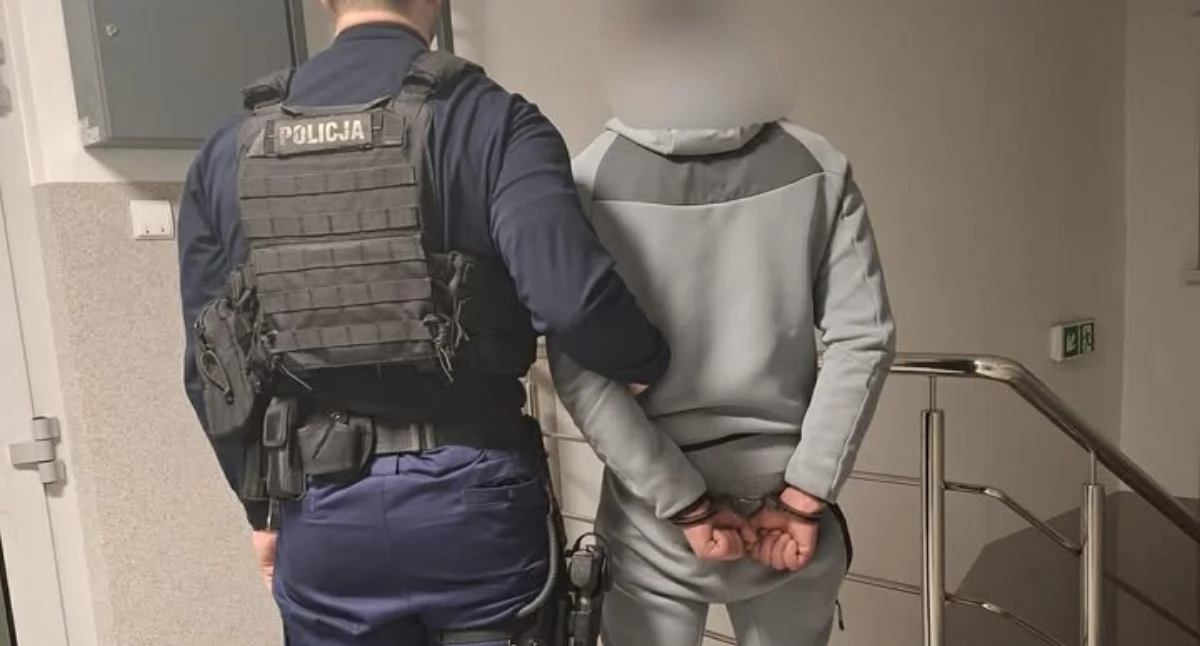 policja, Dwóch mężczyzn zatrzymanych narkotykami - zdjęcie, fotografia