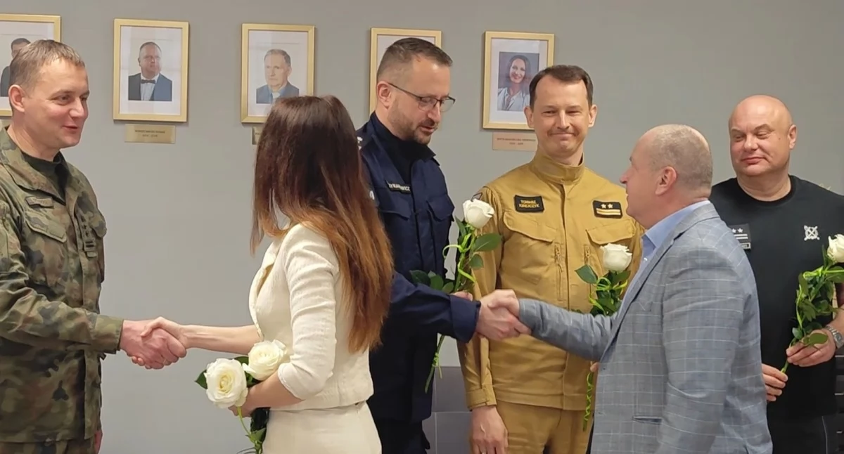 uroczystości obchody, Dzień Munduru Starostwie Powiatowym Władze dziękują funkcjonariuszom [FOTO] - zdjęcie, fotografia