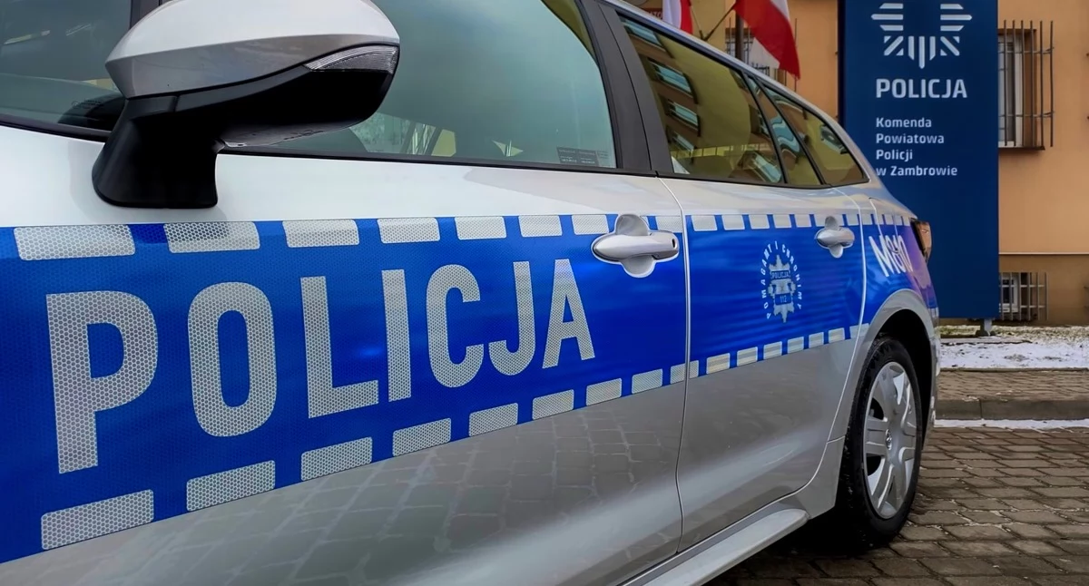 policja, Pędził obszarze zabudowanym Okazało miał prawa jazdy - zdjęcie, fotografia