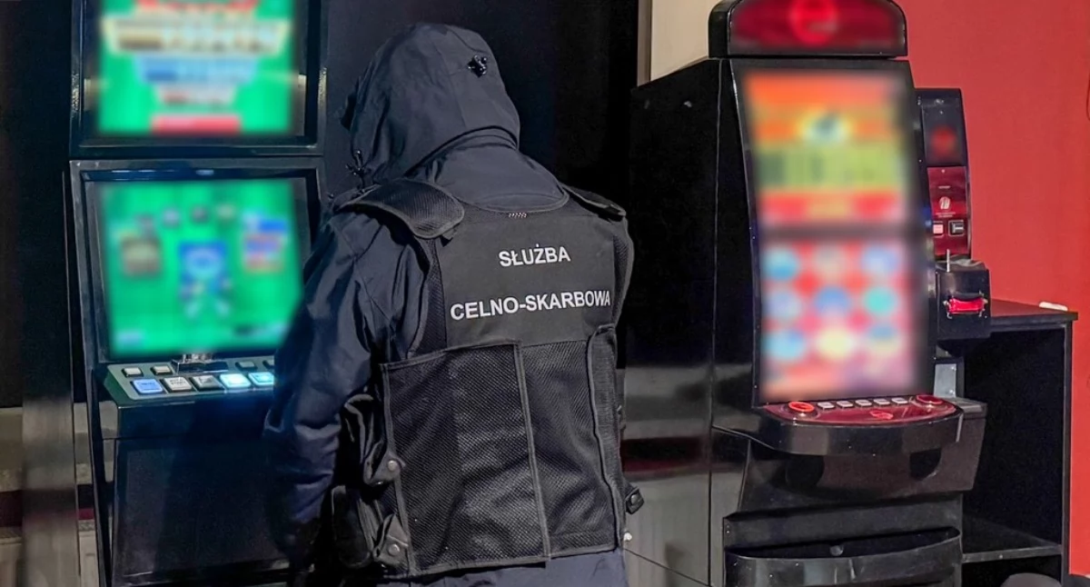 z regionu, Celnicy zlikwidowali nielegalny salon [FOTO] - zdjęcie, fotografia