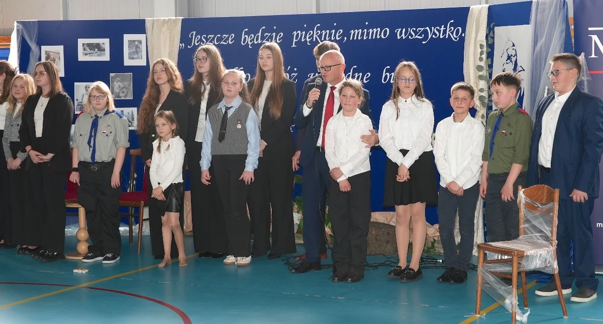 zdjęcie: Święto Patrona w Szkole Podstawowej w Osowcu