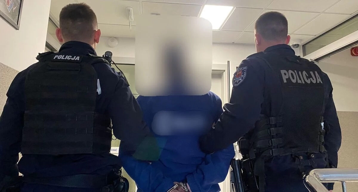 policja, widok policjantów próbował wyrzucić narkotyki kosza - zdjęcie, fotografia